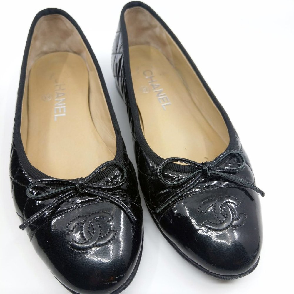 CHANEL BLACK BALLERINES PUMPS EU SIZE 37.5 US 7